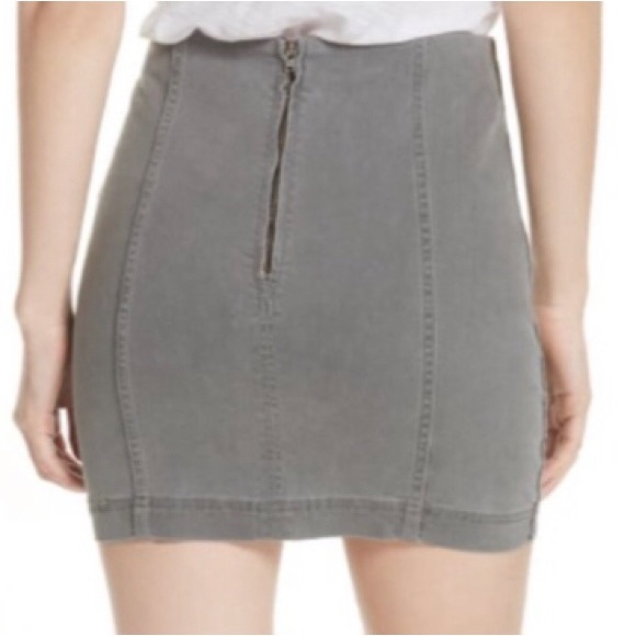 Free People Suede Pencil Skirt Size 6 Modern Femme Vegan Suede Mini Skirt - Picture 4 of 9